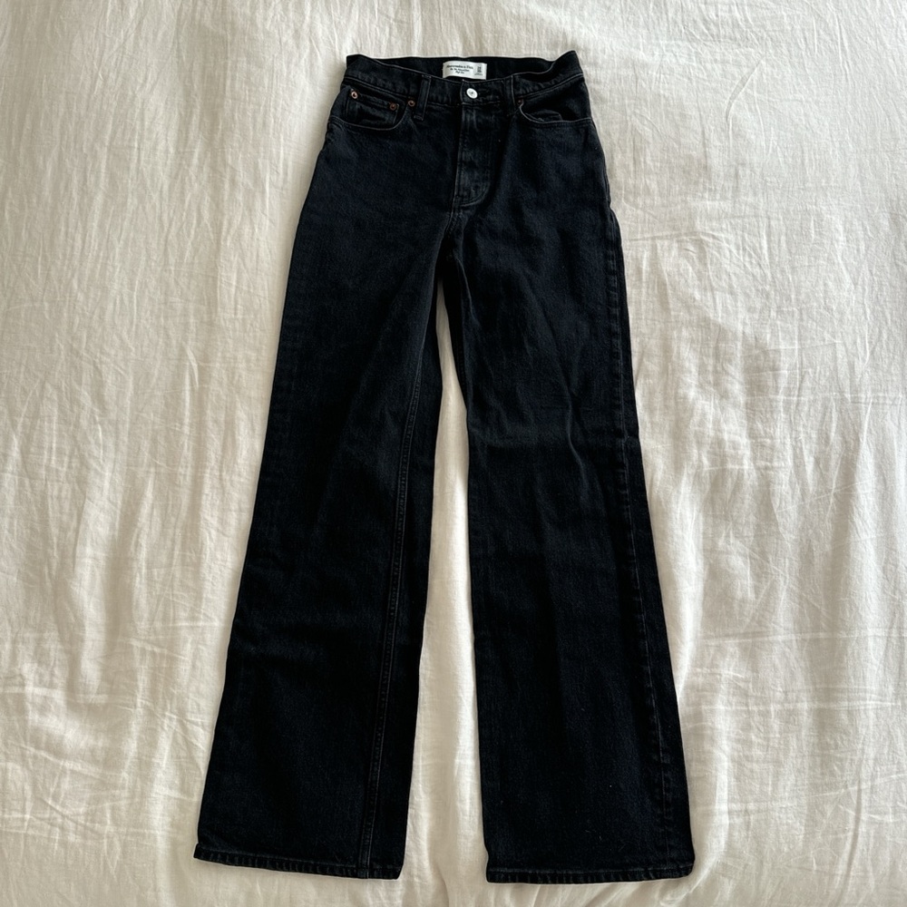 Abercrombie & Fitch 90’s Relaxed Jeans